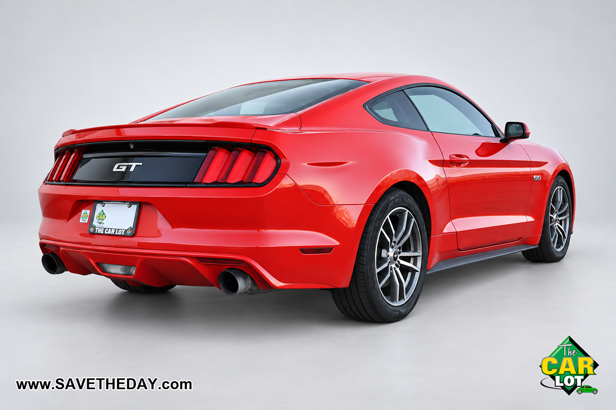 Used 2017 Ford Mustang GT RWD image 8