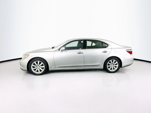 Used 2008 Lexus LS 460 RWD image 4