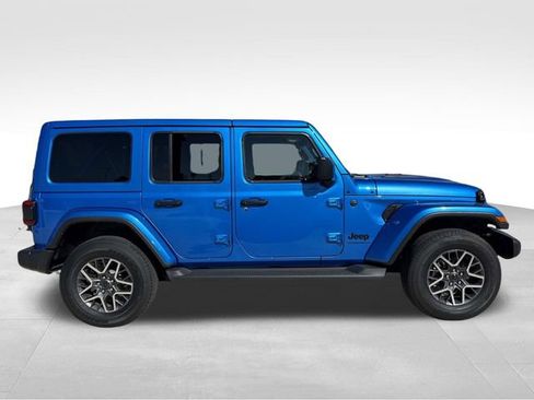 New 2025 Jeep Wrangler Unlimited Sahara w/ Safety Group AWD/4WD image 10