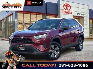 Used 2024 Toyota RAV4 LE AWD/4WD video 2