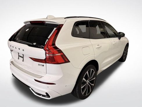 Used 2023 Volvo XC60 B5 Plus w/ Protection Package Premier AWD/4WD image 6