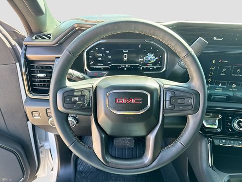 Used 2025 GMC Sierra 2500 AT4 w/ AT4 Premium Plus Package image 14