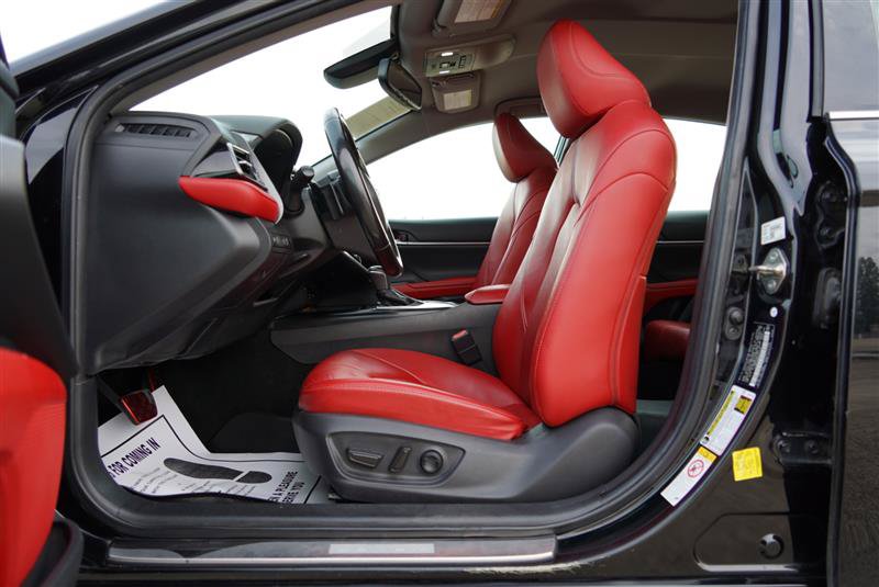Used 2019 Toyota Camry XSE w/ Navigation Package FWD image 45