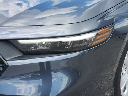 Used 2025 Honda Accord LX image 7