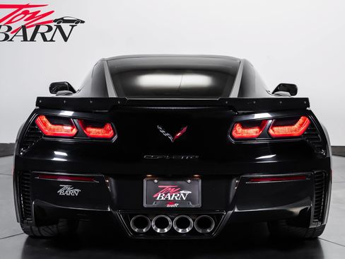 Used 2015 Chevrolet Corvette Z06 w/ 2LZ Preferred Equipment Group RWD image 4