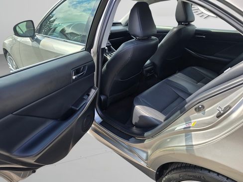 Used 2014 Lexus IS 250 w/ Navigation Package RWD image 27