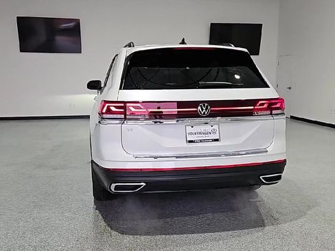 New 2026 Volkswagen Atlas SE FWD image 8