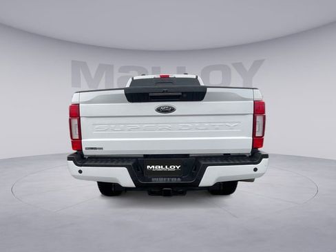 Used 2022 Ford F250 Lariat w/ Black Appearance Package image 4