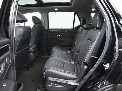 Used 2025 Honda Pilot Elite image 21