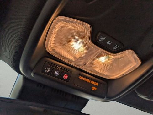 Used 2024 Chevrolet Colorado LT w/ LT Convenience Package III RWD image 18