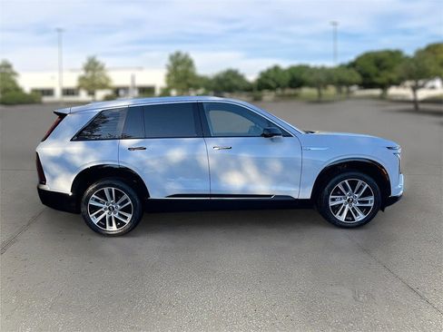 New 2026 Cadillac Vistiq Luxury image 7