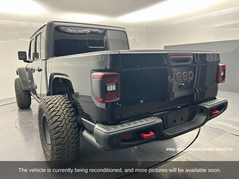 Used 2020 Jeep Gladiator Rubicon image 3