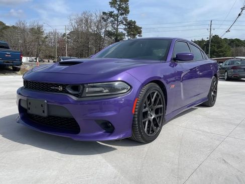 Used 2019 Dodge Charger Scat Pack RWD image 3