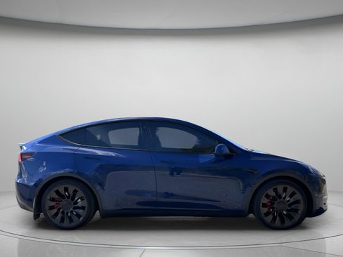 Used 2022 Tesla Model Y Performance image 2