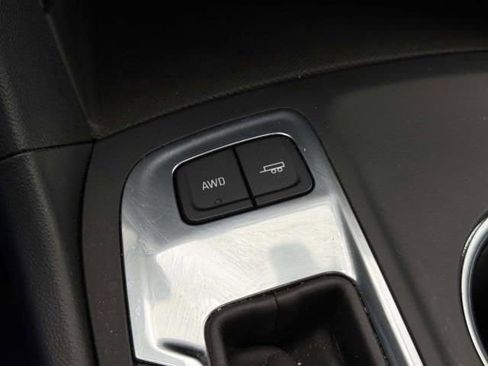 Used 2019 Chevrolet Equinox LT AWD/4WD image 29