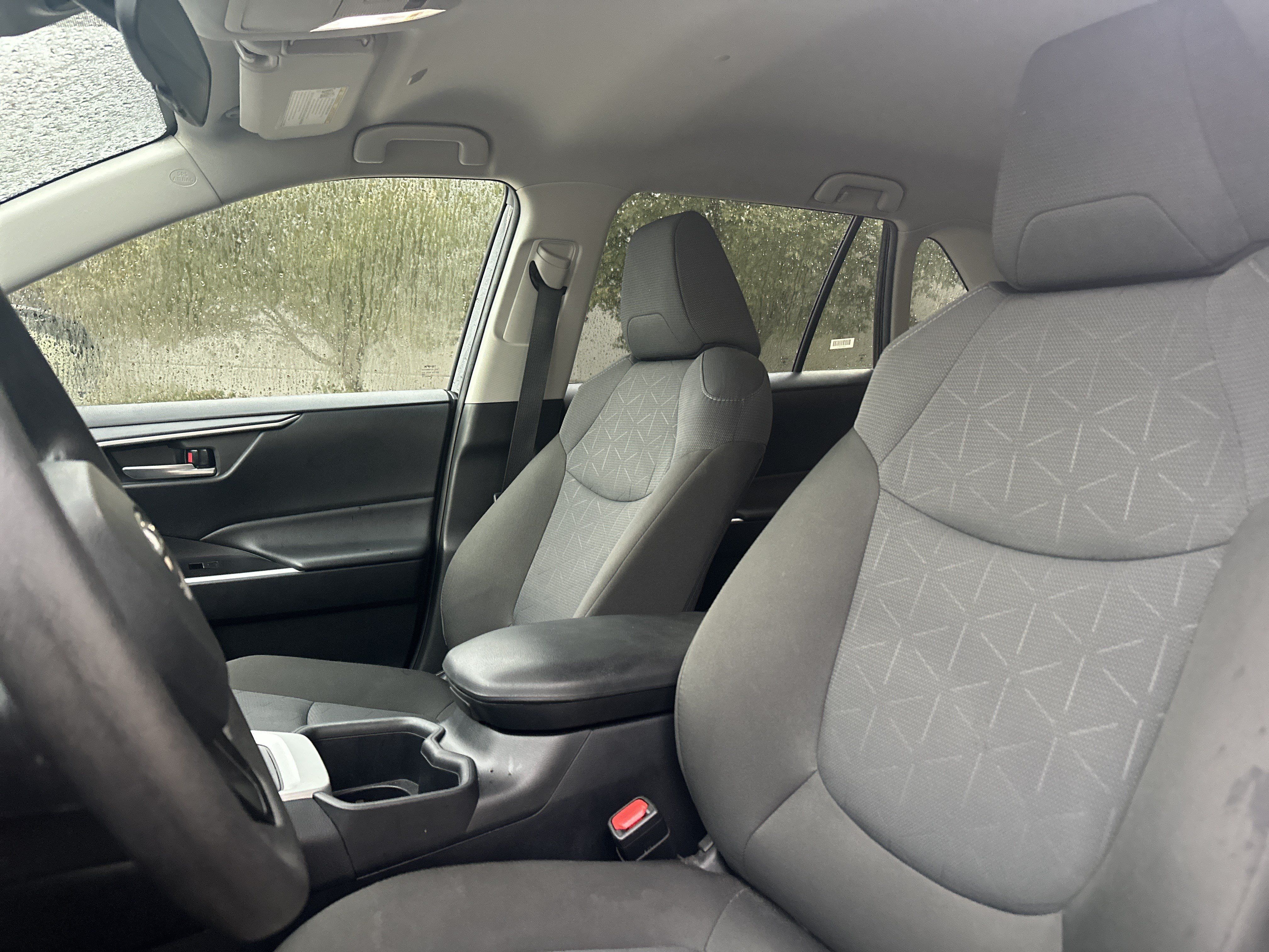 Used 2025 Toyota RAV4 XLE AWD/4WD image 15