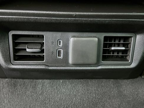 Used 2023 Chevrolet Silverado 1500 LT image 26