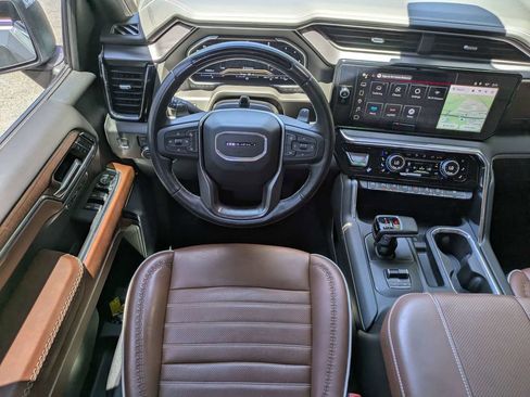 Used 2023 GMC Sierra 1500 Denali Ultimate AWD/4WD image 16