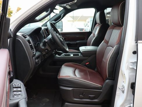 Used 2025 RAM 3500 Limited w/ Max Tow Package image 14