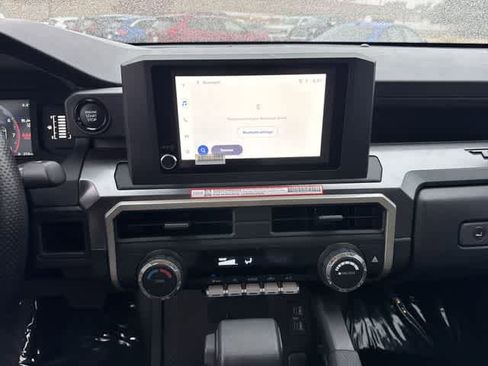 Certified 2025 Toyota Tacoma SR5 image 21