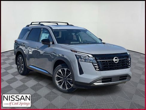 New 2026 Nissan Pathfinder Platinum AWD/4WD image 1