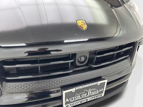 Used 2024 Porsche Macan AWD/4WD image 24
