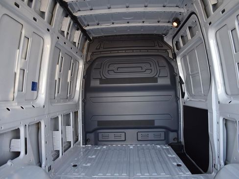 New 2025 Mercedes-Benz Sprinter 2500 image 10