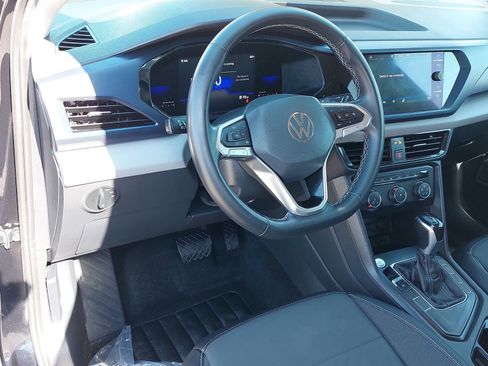 Used 2022 Volkswagen Taos SE FWD image 15