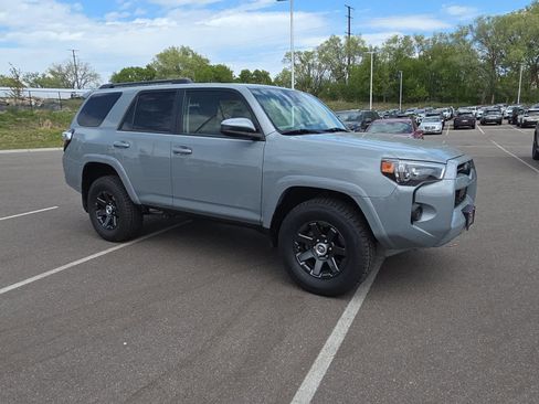 Used 2021 Toyota 4Runner Trail Special Edition AWD/4WD image 2