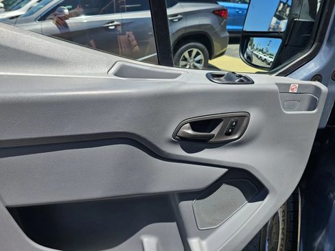Used 2019 Ford Transit 250 148 High Roof Extended RWD image 9