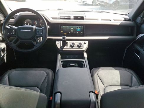 Used 2024 Land Rover Defender 110 X-Dynamic SE image 10