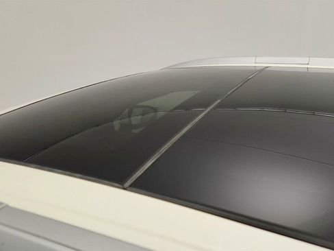 Used 2022 Nissan Rogue SV w/ SV Premium Package image 10