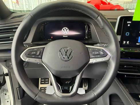 New 2026 Volkswagen Atlas Cross Sport SEL Premium R-Line AWD/4WD image 9