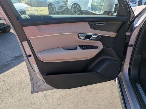 New 2026 Volvo XC90 B6 Plus w/ Protection Package Premier image 10