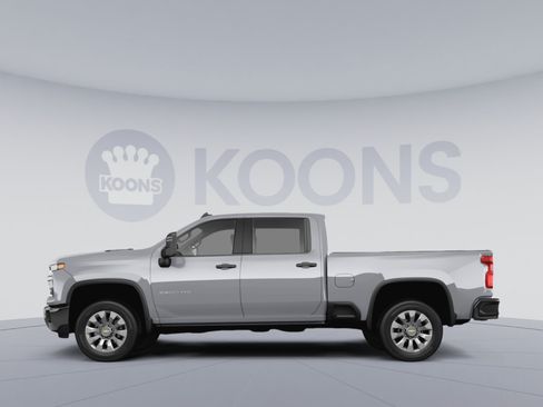 Used 2026 Chevrolet Silverado 2500 Custom AWD/4WD image 2