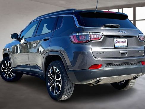 Used 2023 Jeep Compass Limited image 4