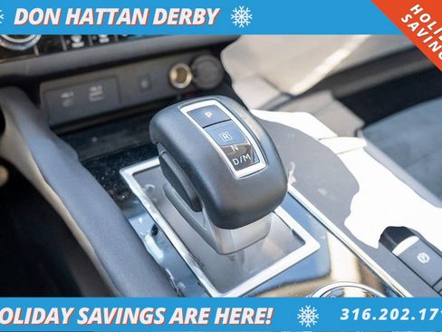 Used 2022 Mitsubishi Outlander SE image 10