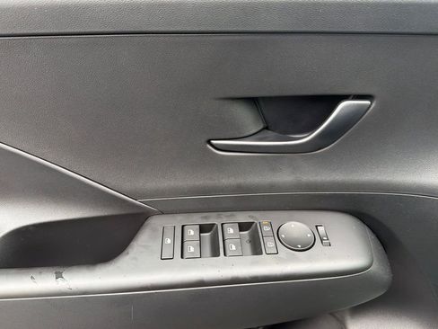 New 2026 Hyundai Kona SE image 9