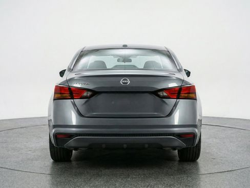 Used 2025 Nissan Altima 2.5 SV image 7