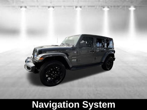 Used 2022 Jeep Wrangler Unlimited Sahara w/ Cold Weather Group AWD/4WD image 3
