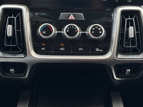 Used 2021 Kia Sorento LX FWD image 21