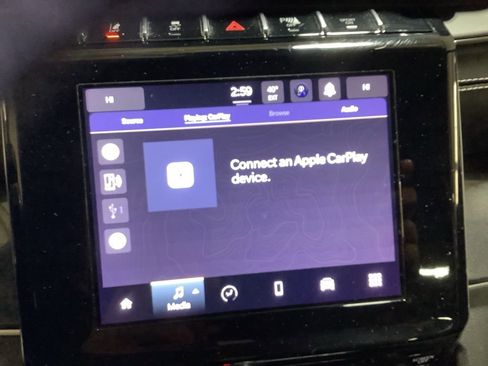 Used 2023 Jeep Grand Cherokee L Laredo image 35