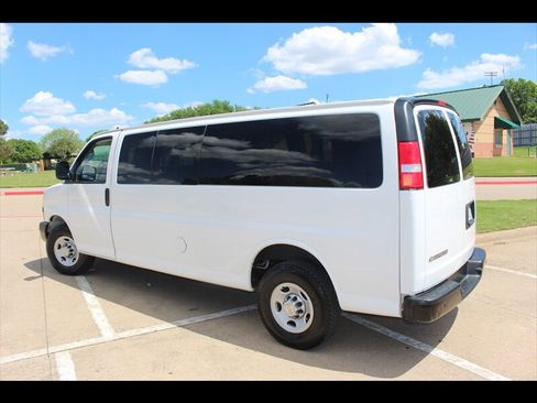 Used 2022 Chevrolet Express 3500 LS image 3