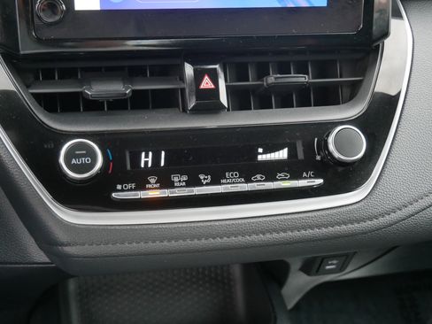 Used 2023 Toyota Corolla SE image 23