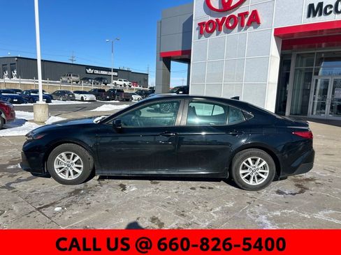 Used 2025 Toyota Camry LE image 9
