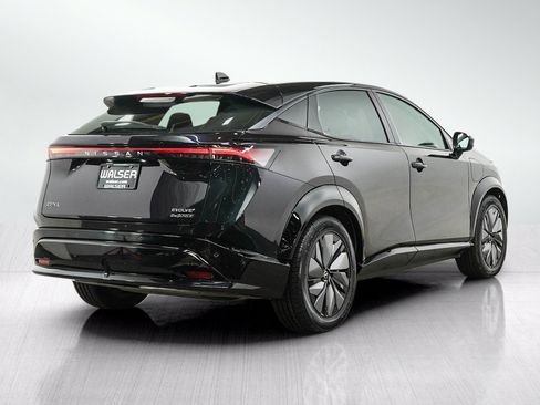 Used 2024 Nissan Ariya AWD image 5