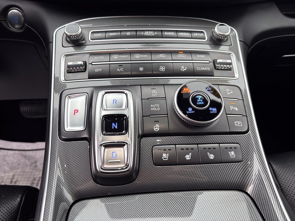 Used 2023 Hyundai Santa Fe Limited AWD/4WD image 18