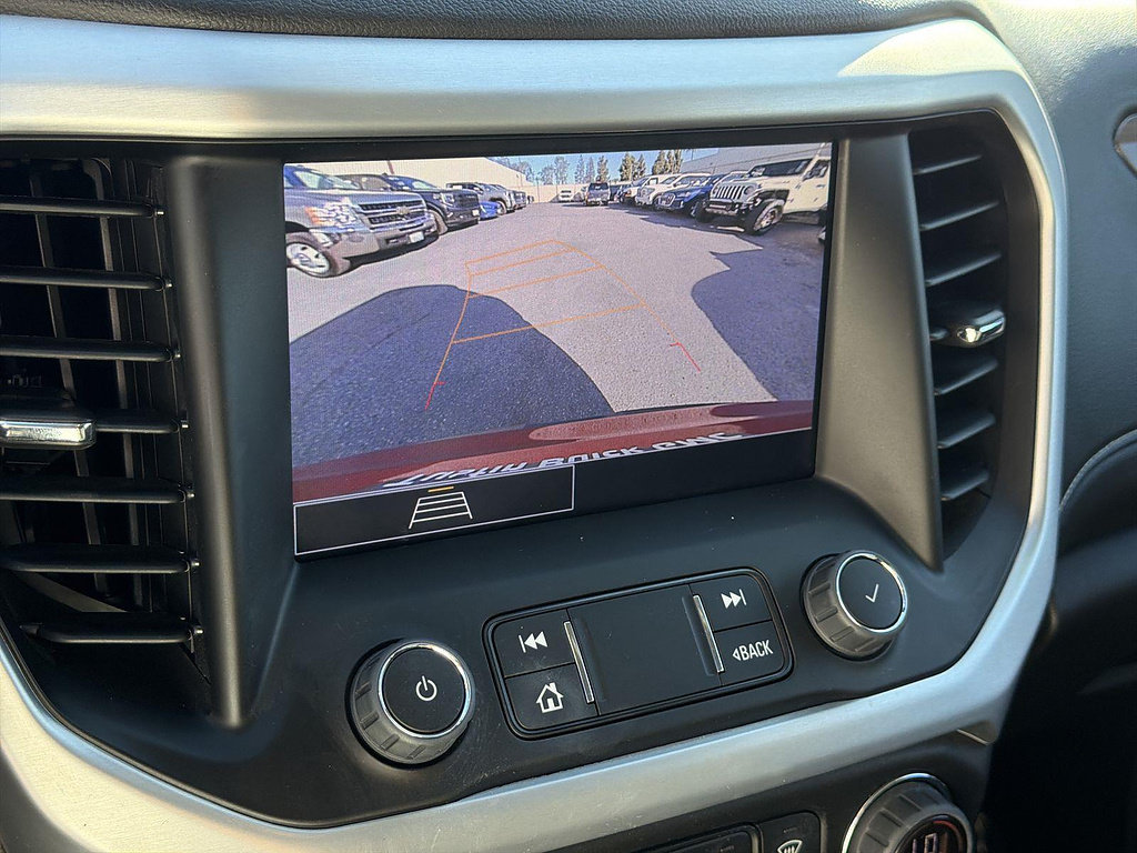 Used 2023 GMC Acadia SLE FWD image 13