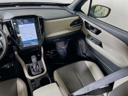 Certified 2025 Subaru Forester Limited image 22