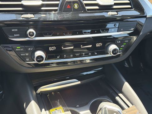 Used 2023 BMW 530i w/ Convenience Package RWD image 21